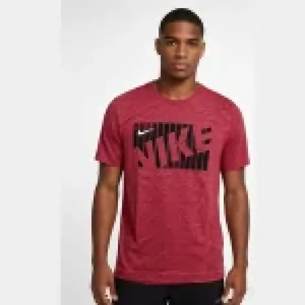 Camisa com Abertura: marcas e estapas variadas
